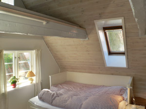 bedroom-51-300-wide